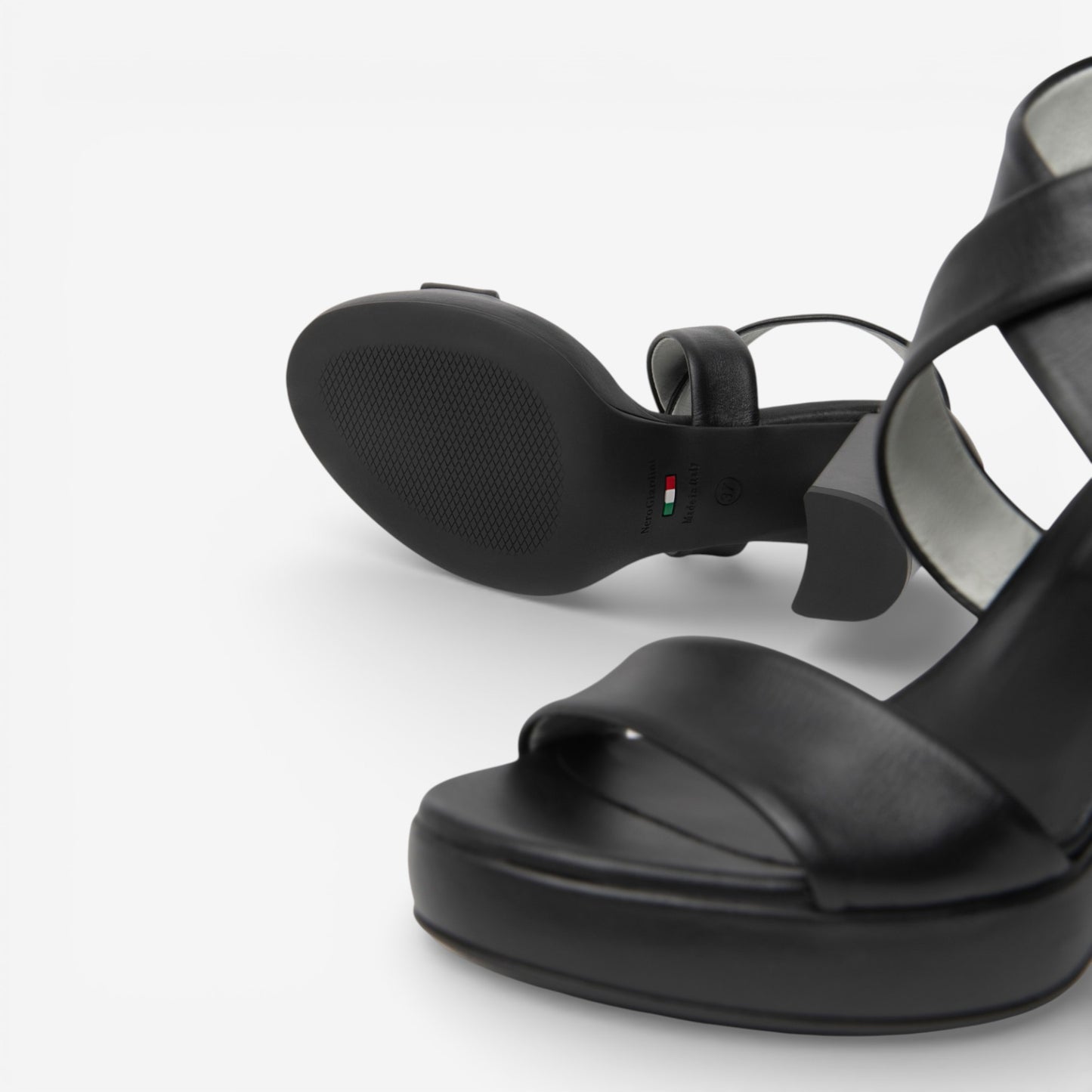 Nero Giardini | Sandalo Tamigi in Pelle con fibbia intrecciata