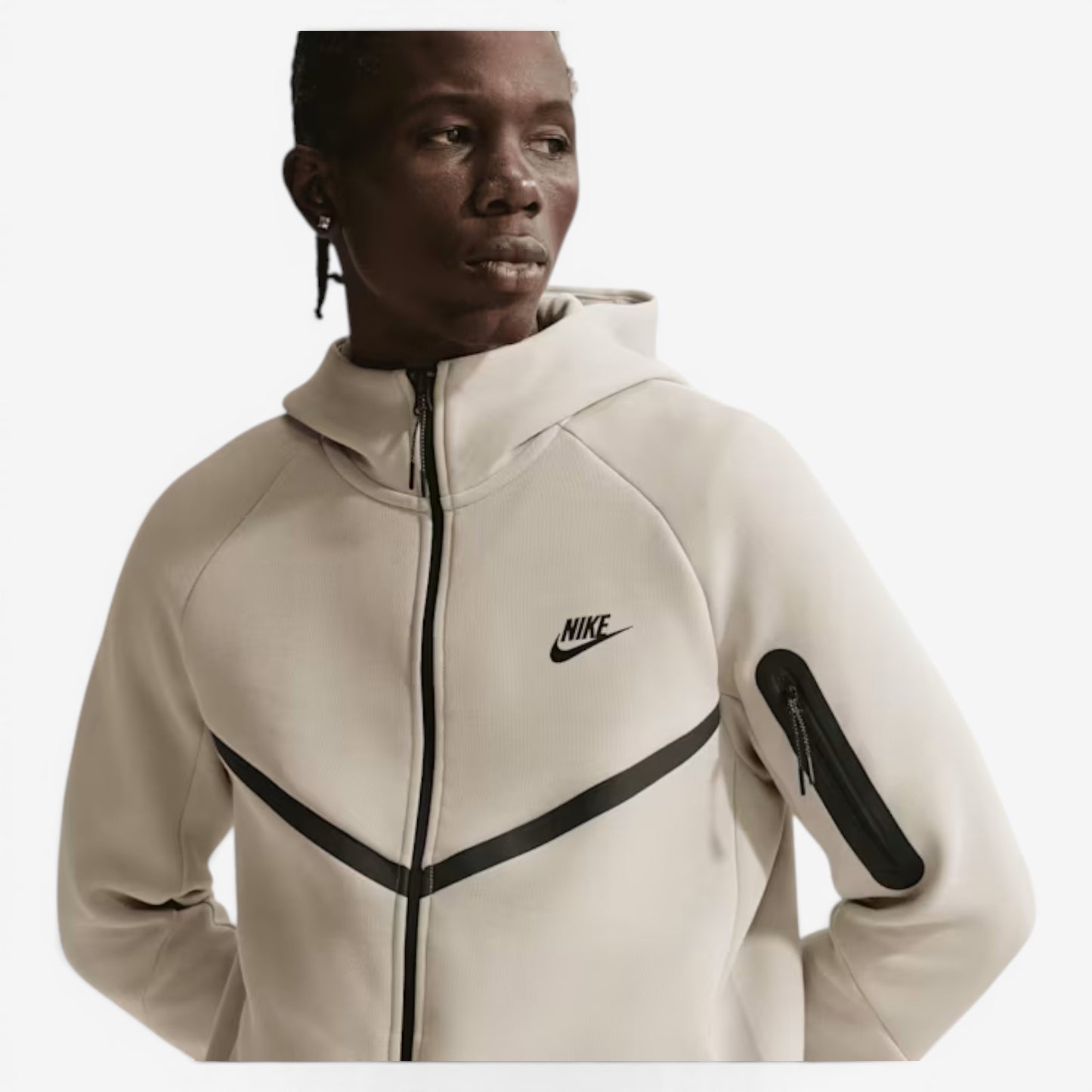 Nike | Felpa Tech con Cappuccio