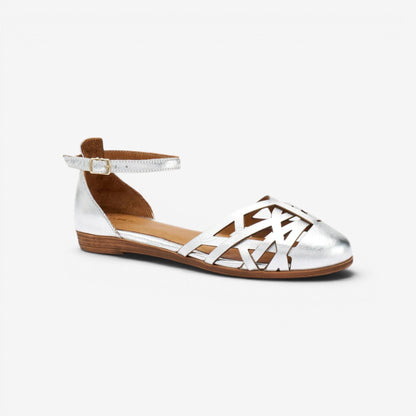 Frau | Ballerine in pelle laminata e traforata