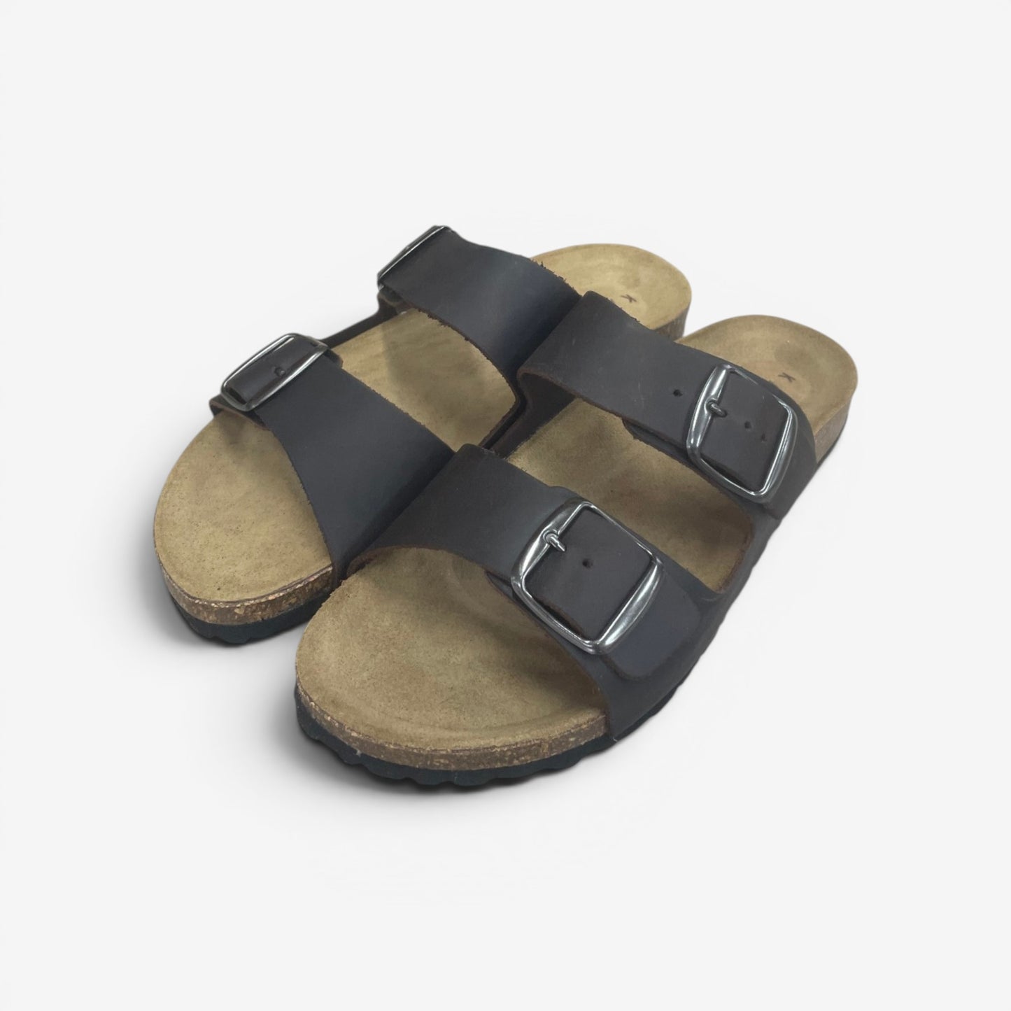 Kammi | Ciabatta a doppia fascia con fibbia in pelle