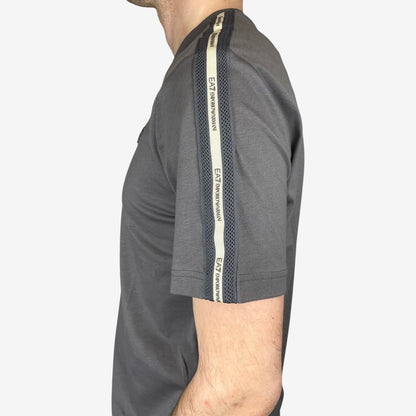 EA7 | T-shirt con patch gommato sul petto e banda laterale