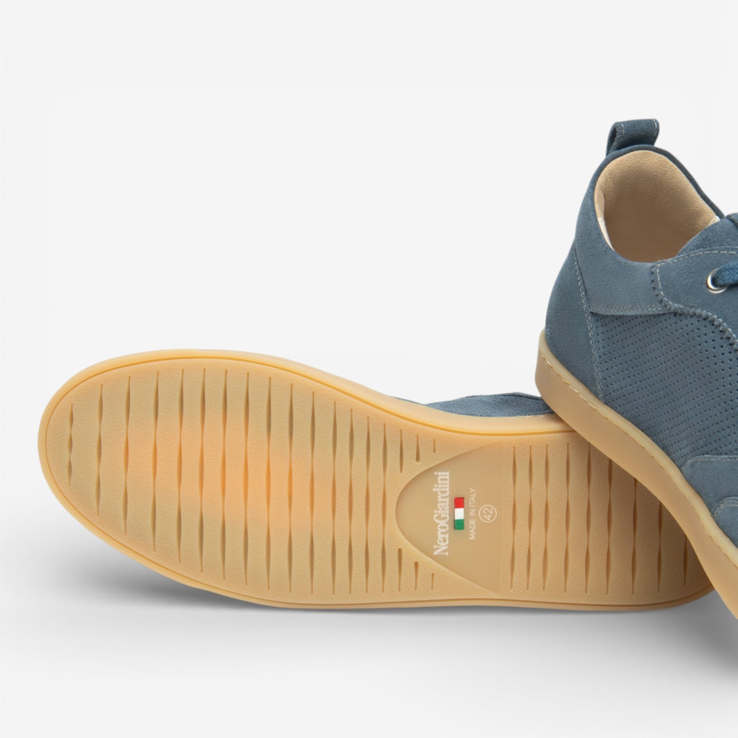 Nero Giardini | Sneakers in pelle scamosciata traforata