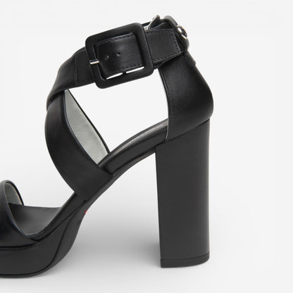 Nero Giardini | Sandalo Tamigi in Pelle con fibbia intrecciata