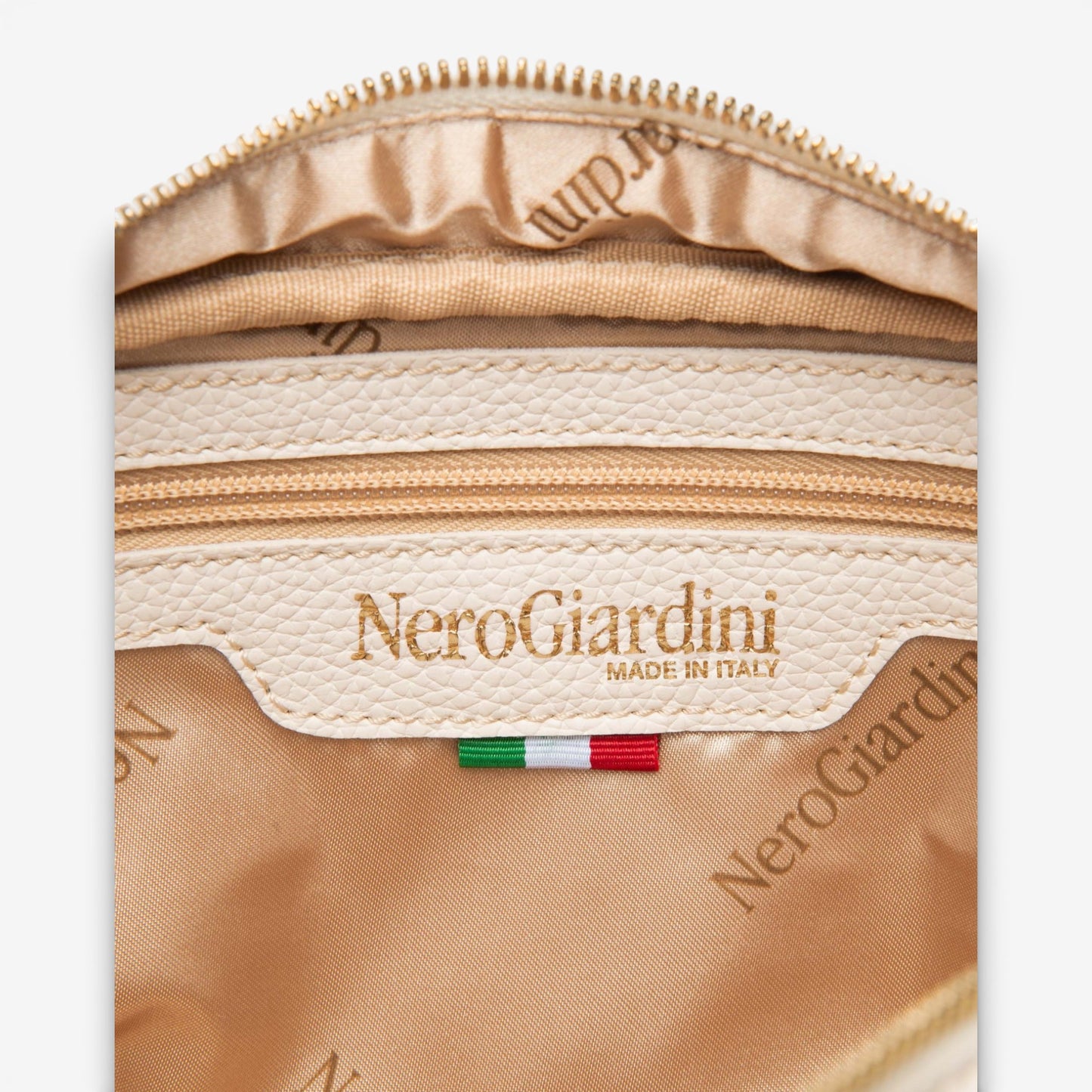 Nero Giardini | Borsa a tracolla con dettagli logati