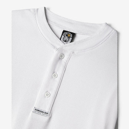Scorpion Bay | T-Shirt serafino Essential a maniche lunghe